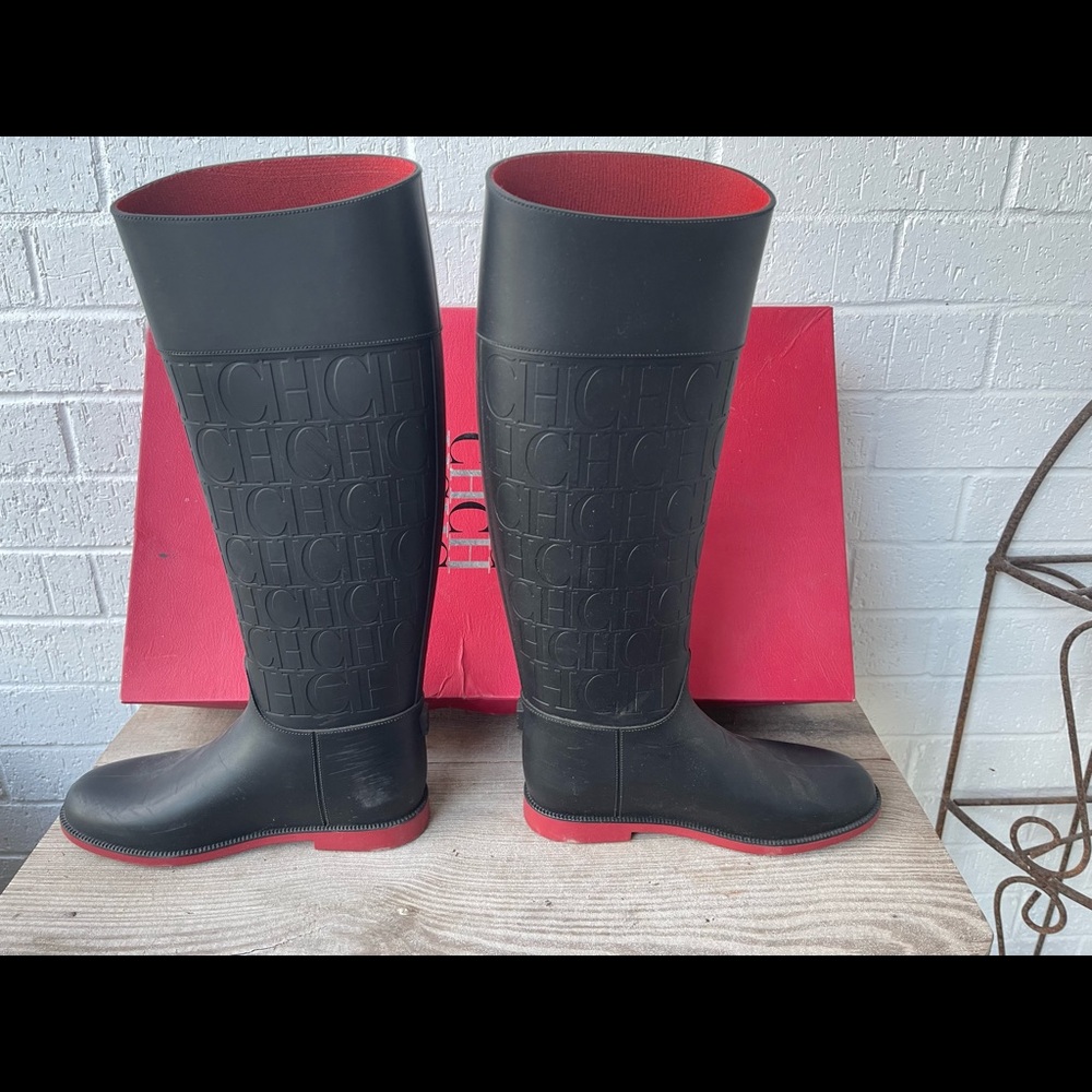 Carolina Herrera rain / snow boots excellent condition.